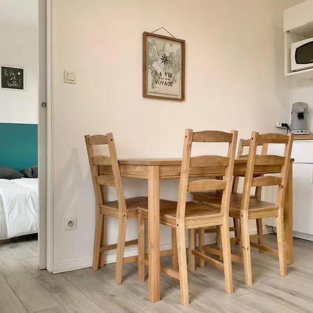 #bn The Blue Song Marcelin Berthelot Tramway Apartmán Grenoble