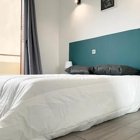 #bn The Blue Song Marcelin Berthelot Tramway