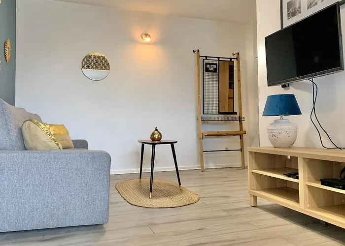 Apartmán #bn The Blue Song Marcelin Berthelot Tramway *