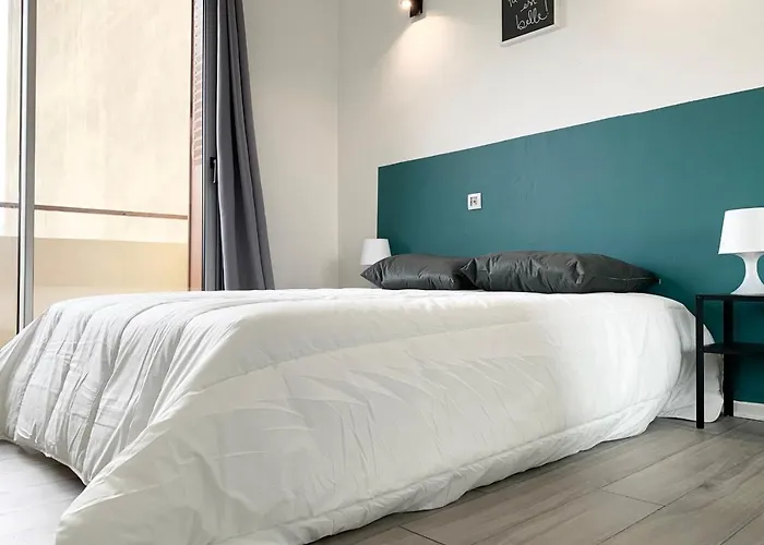 #bn The Blue Song Marcelin Berthelot Tramway